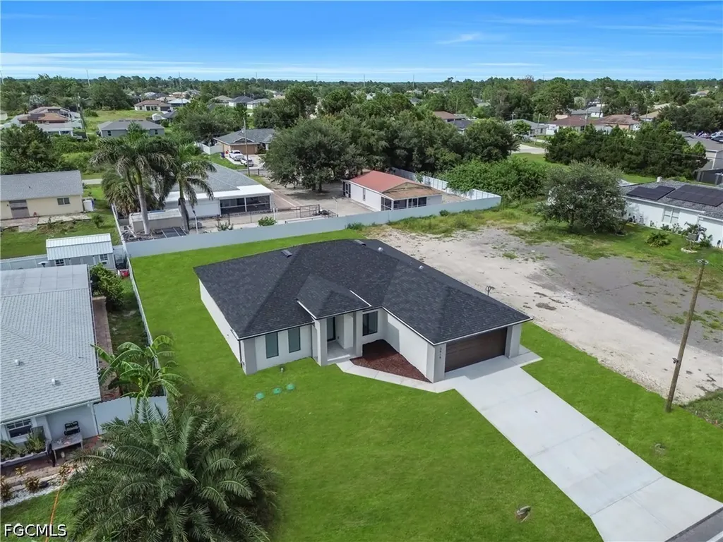 3916 8th Street SW Lehigh Acres FL 33976