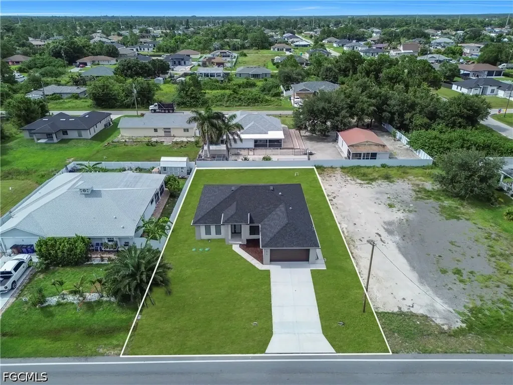 3916 8th Street SW Lehigh Acres FL 33976