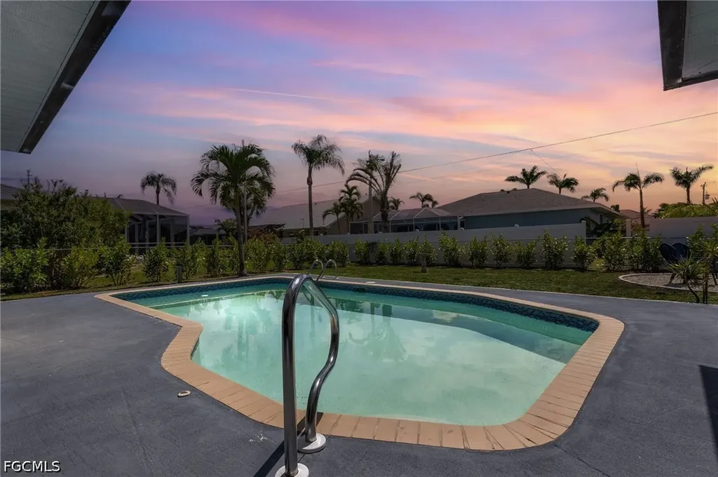 1424 SW 49th Street Cape Coral FL 33914