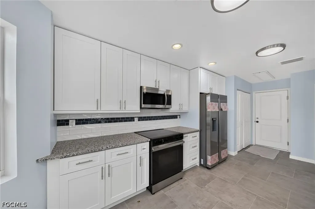 428 SW 19th Avenue Cape Coral FL 33991