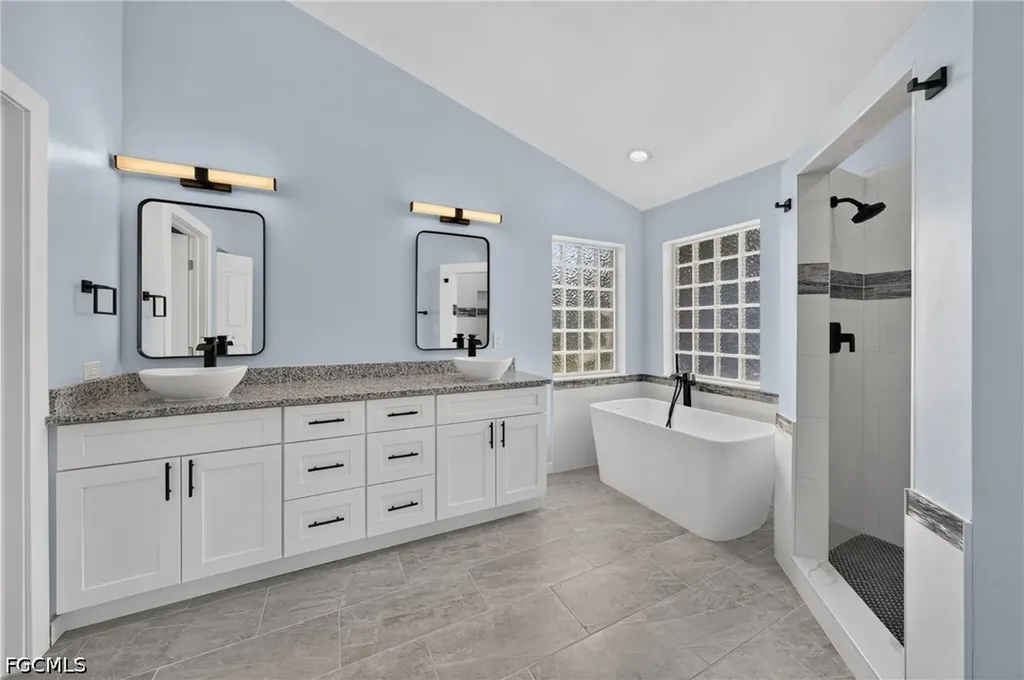 428 SW 19th Avenue Cape Coral FL 33991
