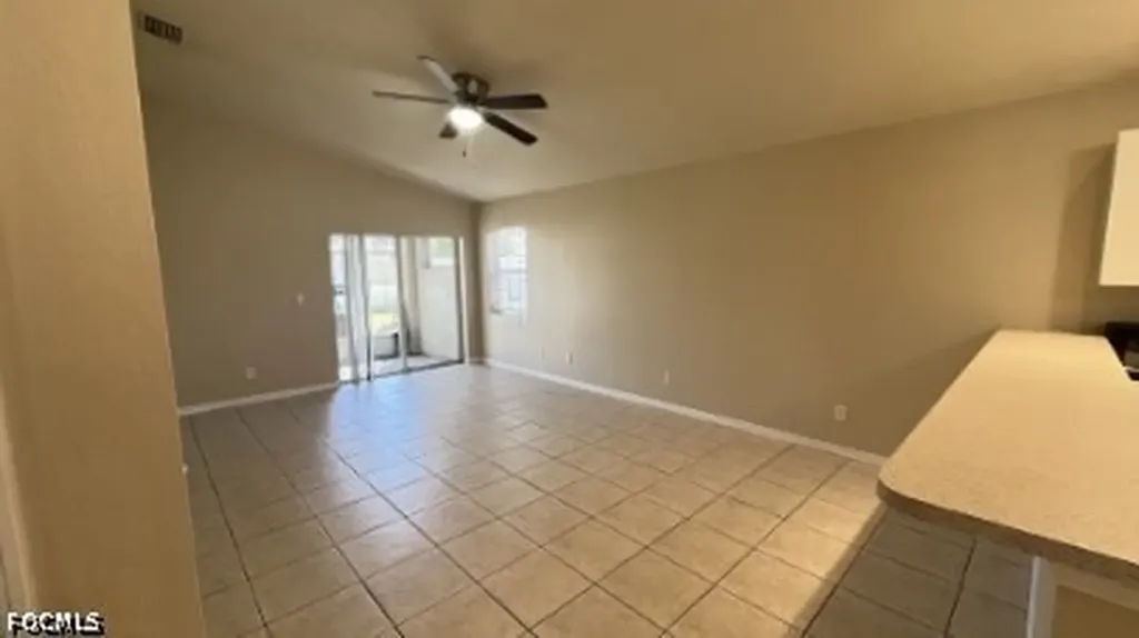 922 SE 13th Terrace Cape Coral FL 33990