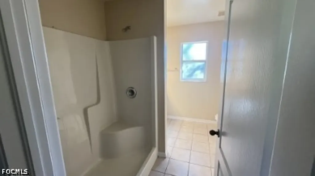 922 SE 13th Terrace Cape Coral FL 33990