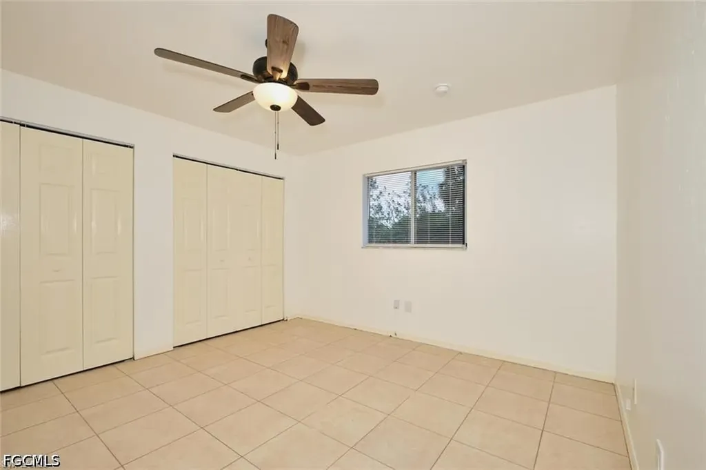3825/3827 Hollycrest Street Fort Myers FL 33905