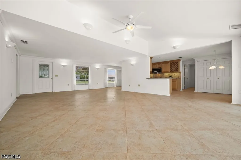 4102 SE 1st Place Cape Coral FL 33904