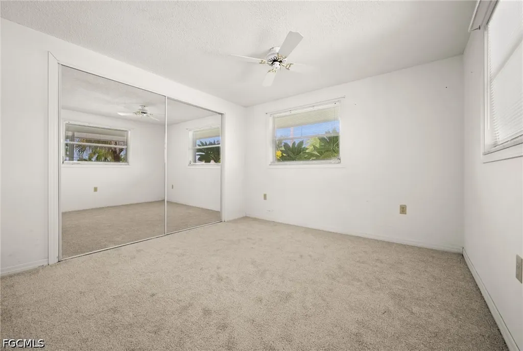 4102 SE 1st Place Cape Coral FL 33904