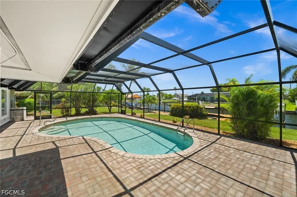 4102 SE 1st Place Cape Coral FL 33904