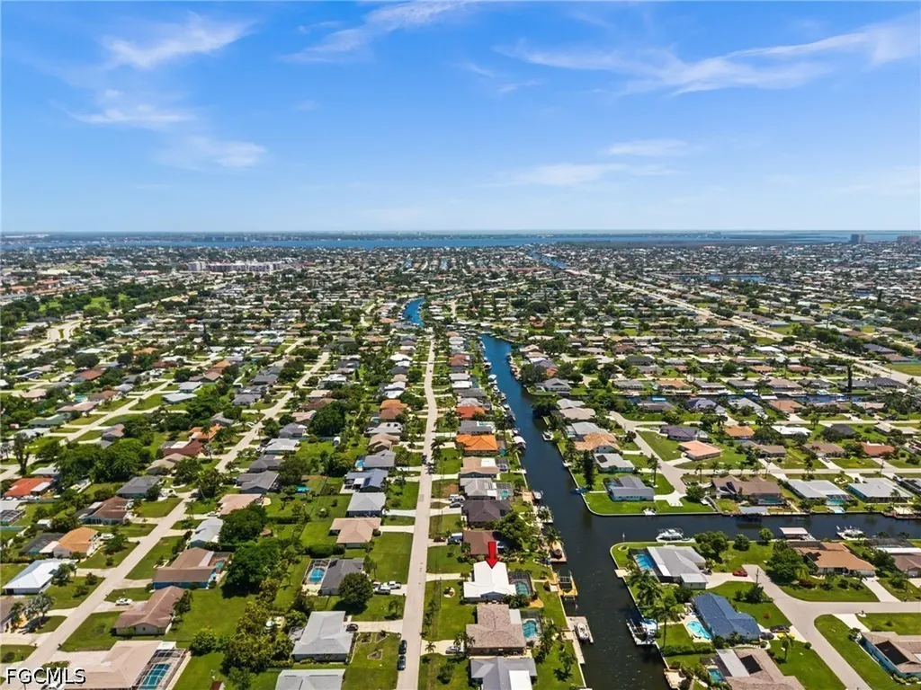 4102 SE 1st Place Cape Coral FL 33904