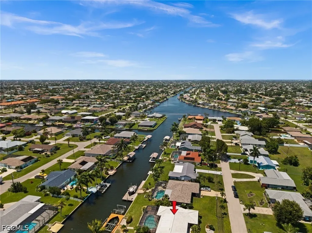 4102 SE 1st Place Cape Coral FL 33904