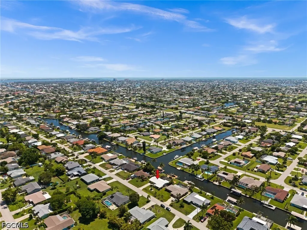 4102 SE 1st Place Cape Coral FL 33904