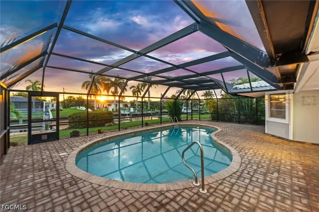 4102 SE 1st Place Cape Coral FL 33904