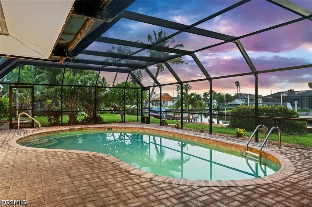 4102 SE 1st Place Cape Coral FL 33904