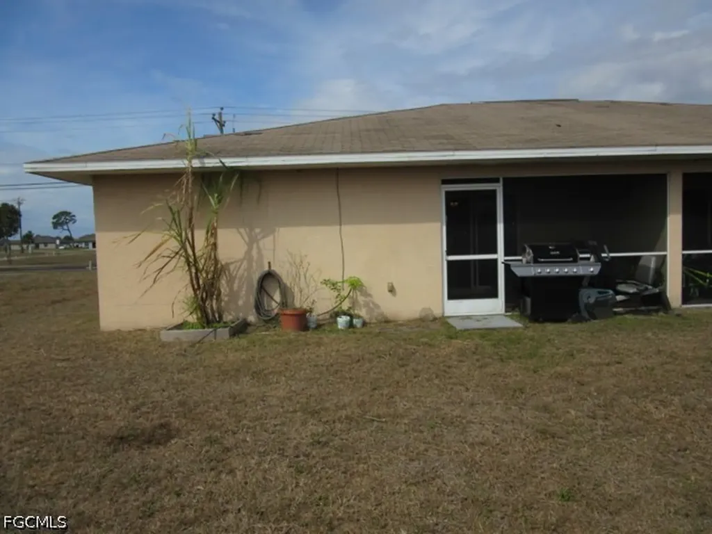 4337/4339 Skyline Boulevard Cape Coral FL 33914