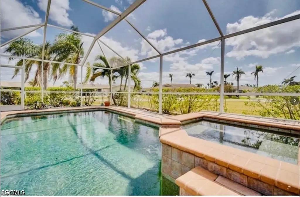 136 SE 45th Terrace Cape Coral FL 33904
