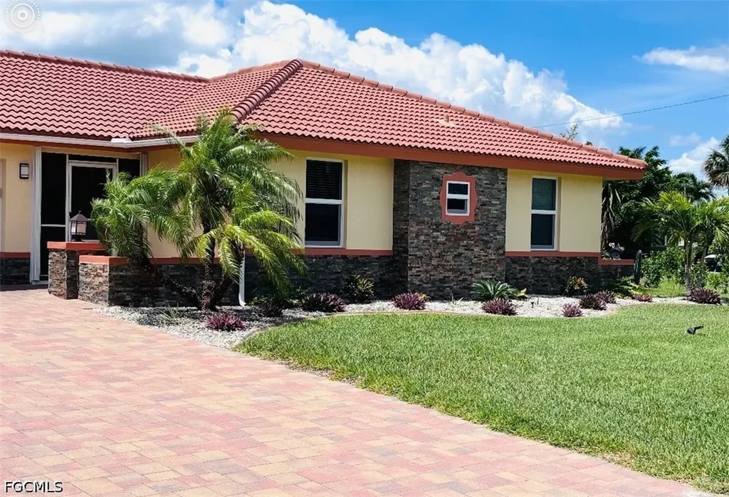 136 SE 45th Terrace Cape Coral FL 33904