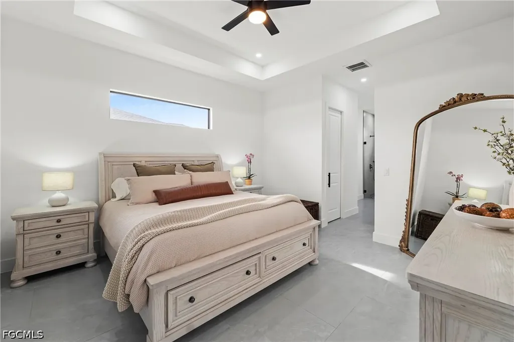 2425 SW 2nd Terrace Cape Coral FL 33991