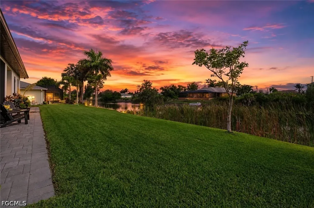 2425 SW 2nd Terrace Cape Coral FL 33991