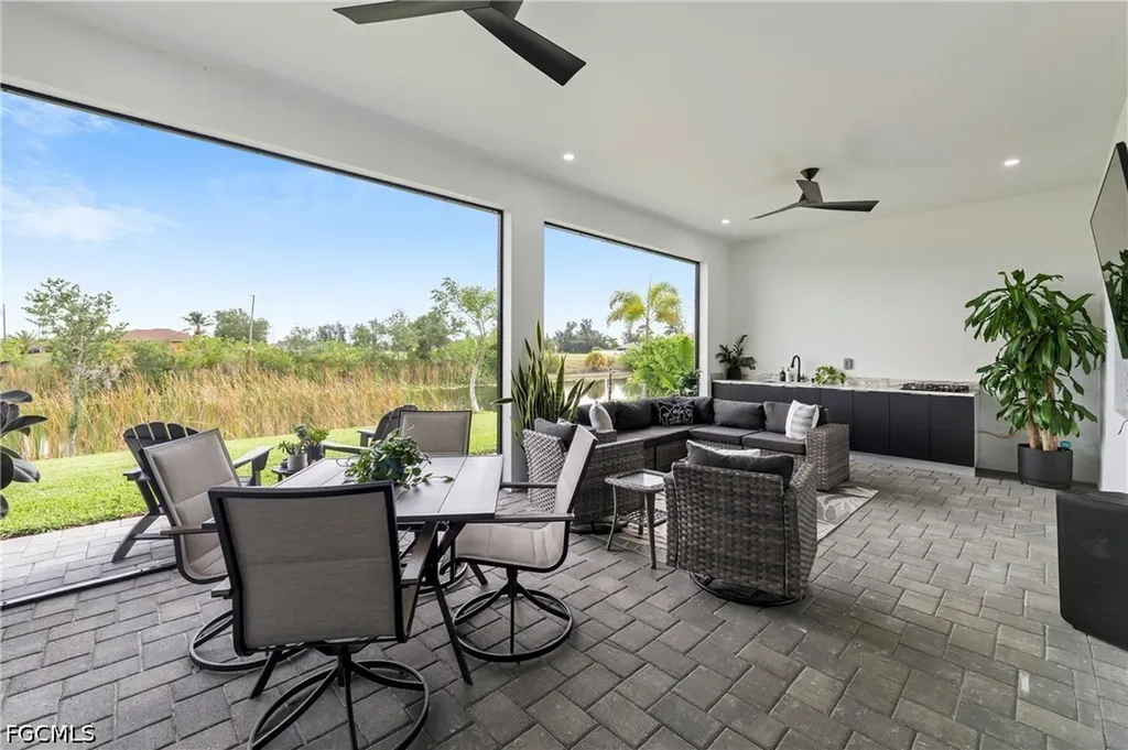 2425 SW 2nd Terrace Cape Coral FL 33991