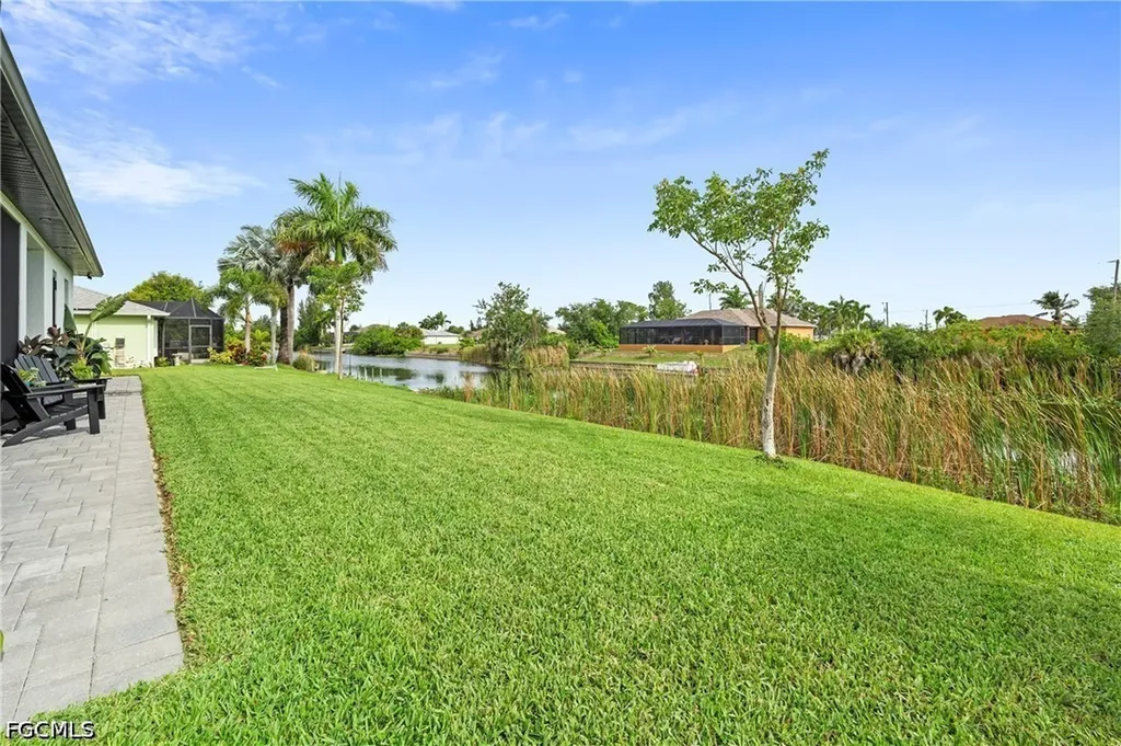 2425 SW 2nd Terrace Cape Coral FL 33991