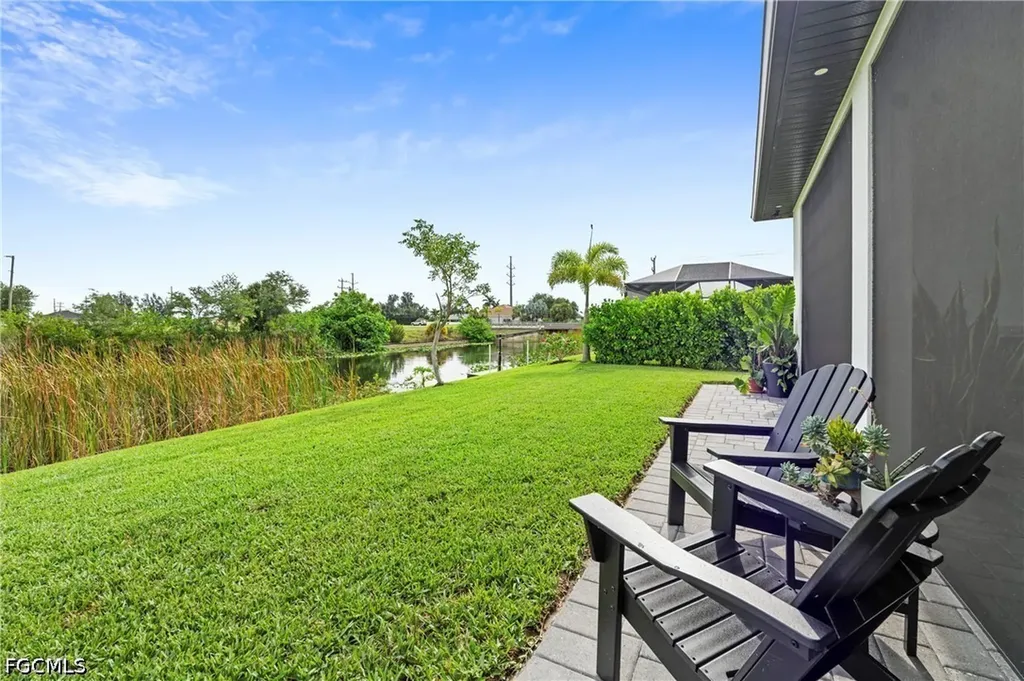 2425 SW 2nd Terrace Cape Coral FL 33991