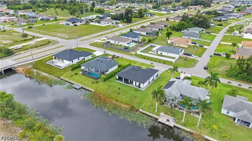 2425 SW 2nd Terrace Cape Coral FL 33991