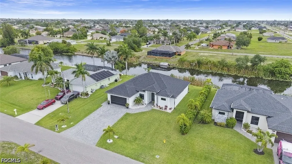 2425 SW 2nd Terrace Cape Coral FL 33991