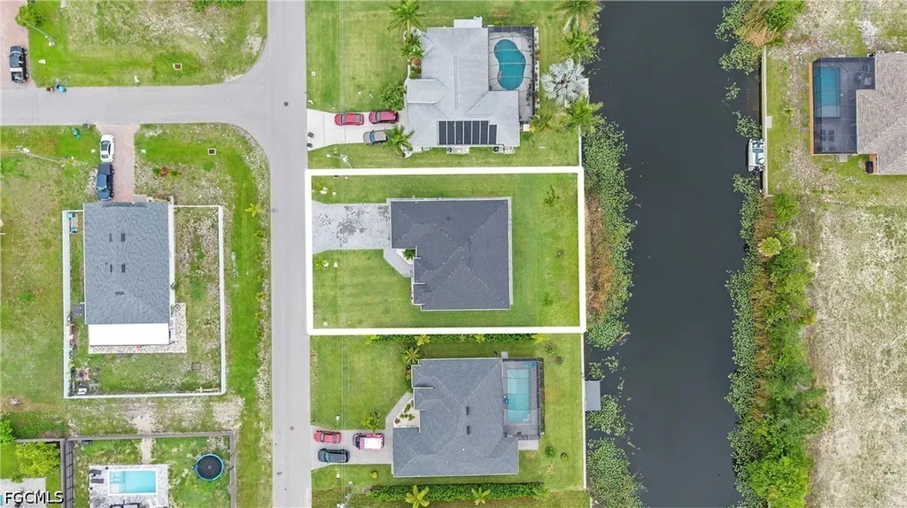 2425 SW 2nd Terrace Cape Coral FL 33991