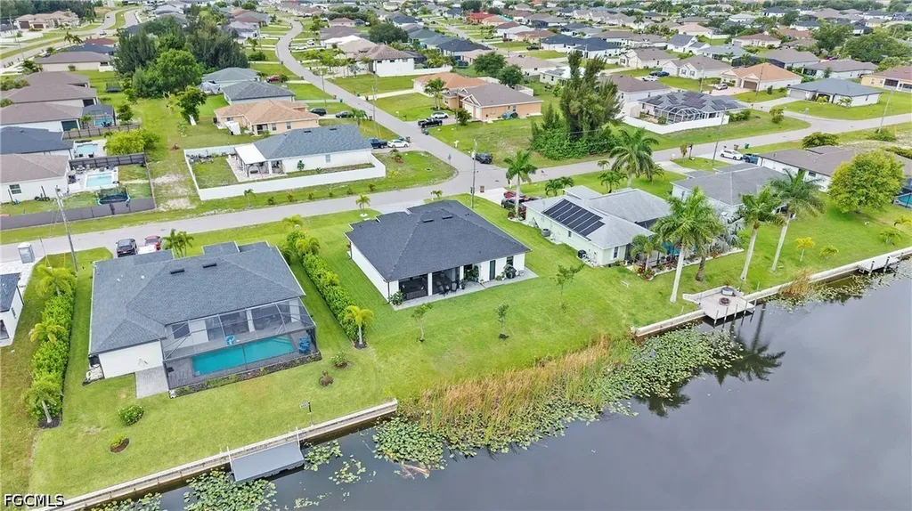2425 SW 2nd Terrace Cape Coral FL 33991
