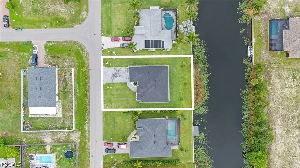 2425 SW 2nd Terrace Cape Coral FL 33991