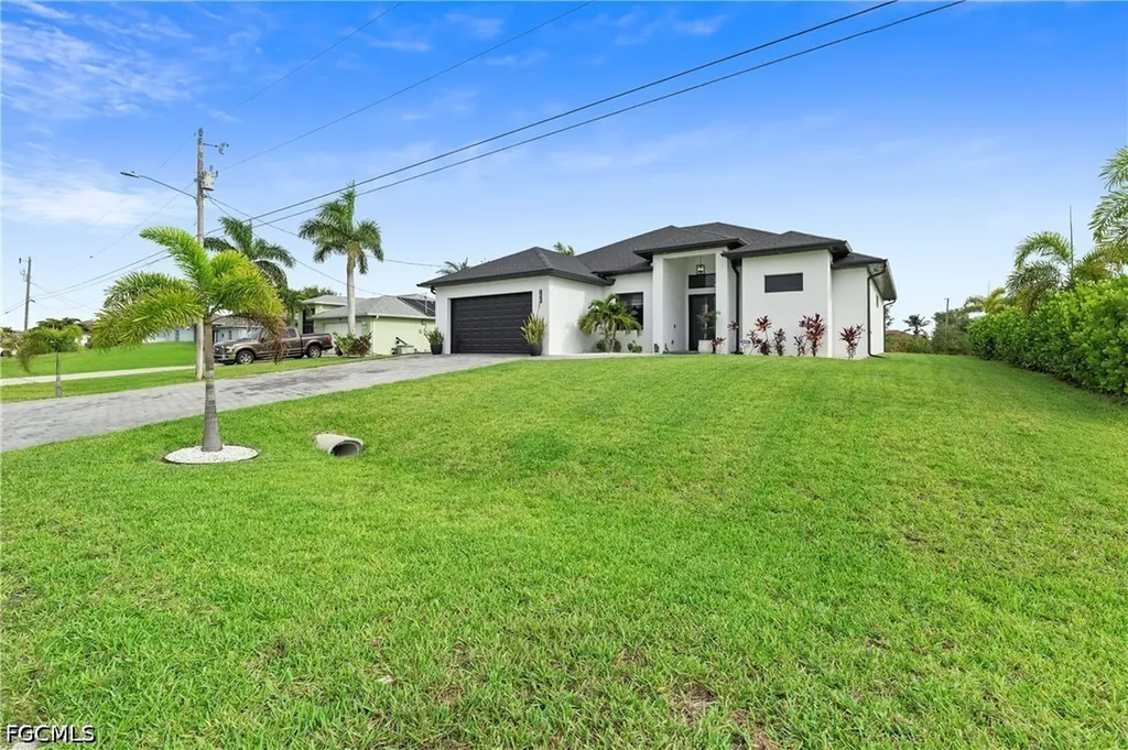2425 SW 2nd Terrace Cape Coral FL 33991