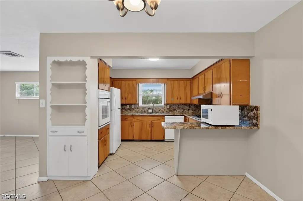 2505 Wood Street Sarasota FL 34237