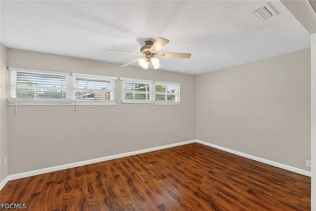 2505 Wood Street Sarasota FL 34237