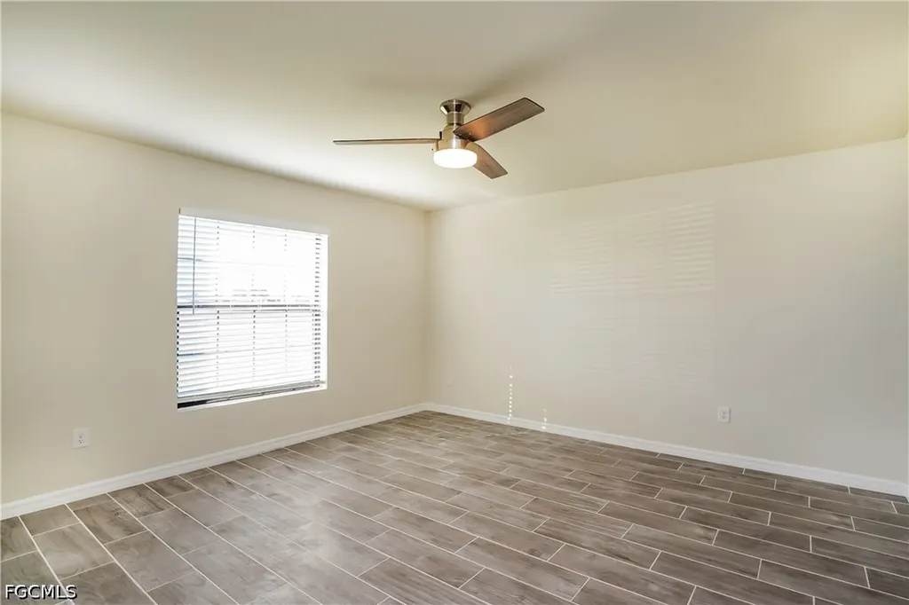 911 NE 9th Street Cape Coral FL 33909