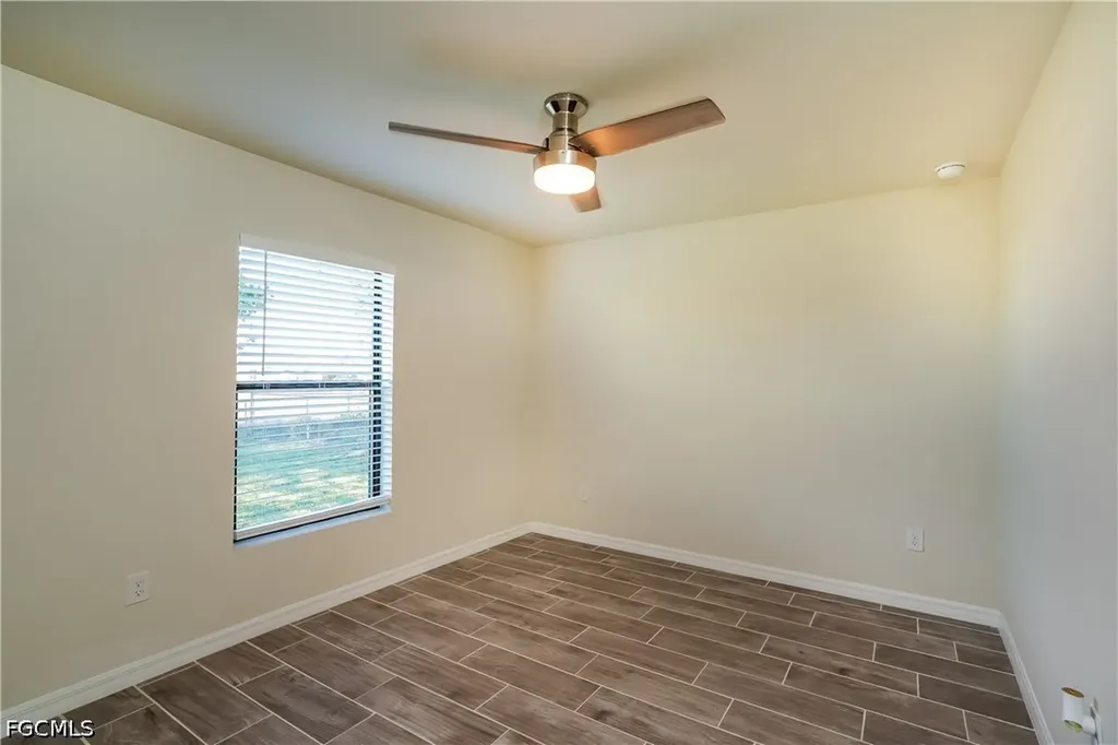 911 NE 9th Street Cape Coral FL 33909