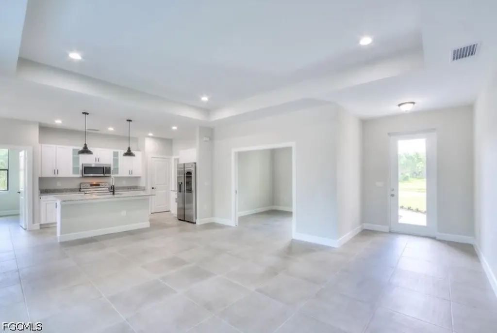 117 Desoto Boulevard N Naples FL 34120