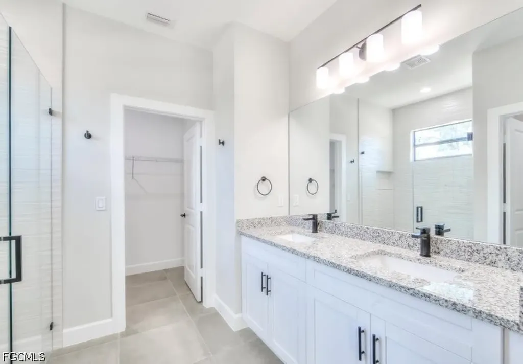 117 Desoto Boulevard N Naples FL 34120