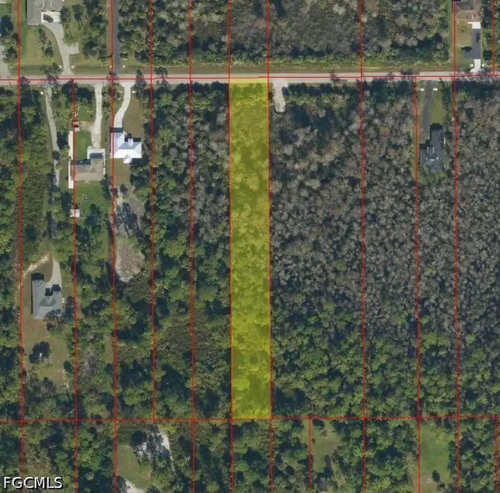 41ST Avenue NE Naples FL 34120