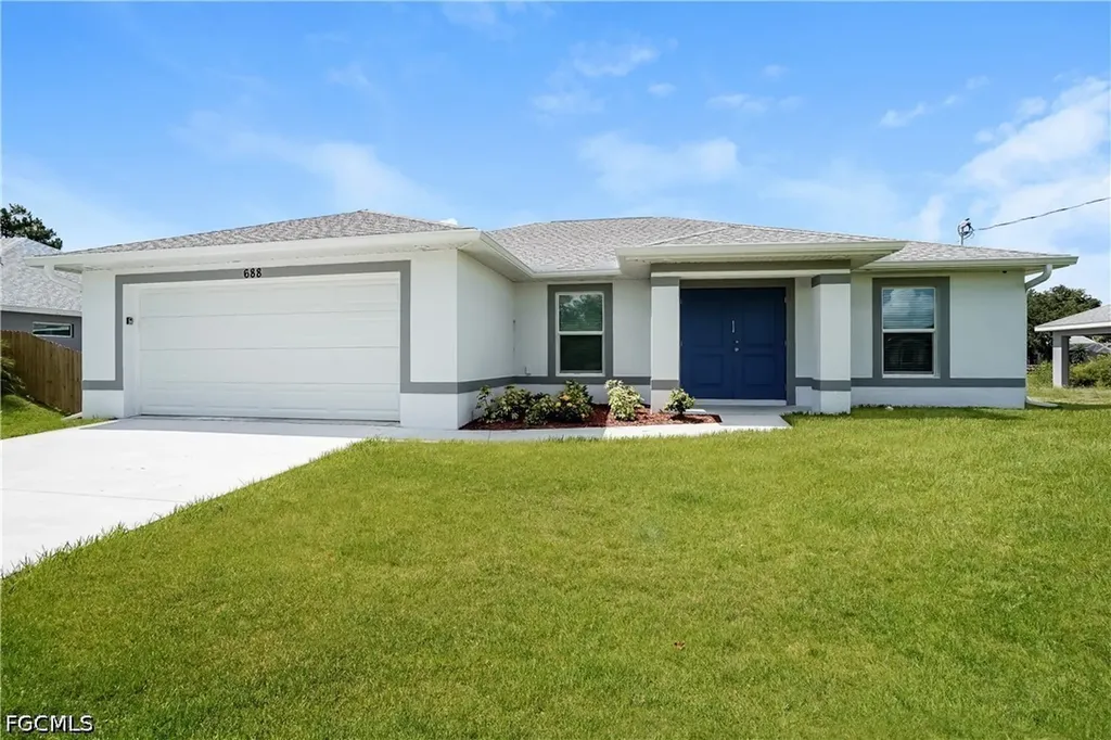688 Manhattan Street E Lehigh Acres FL 33974