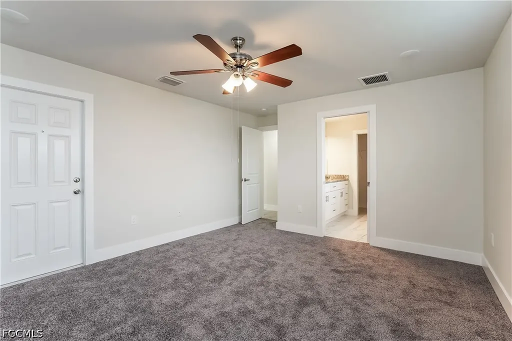 688 Manhattan Street E Lehigh Acres FL 33974