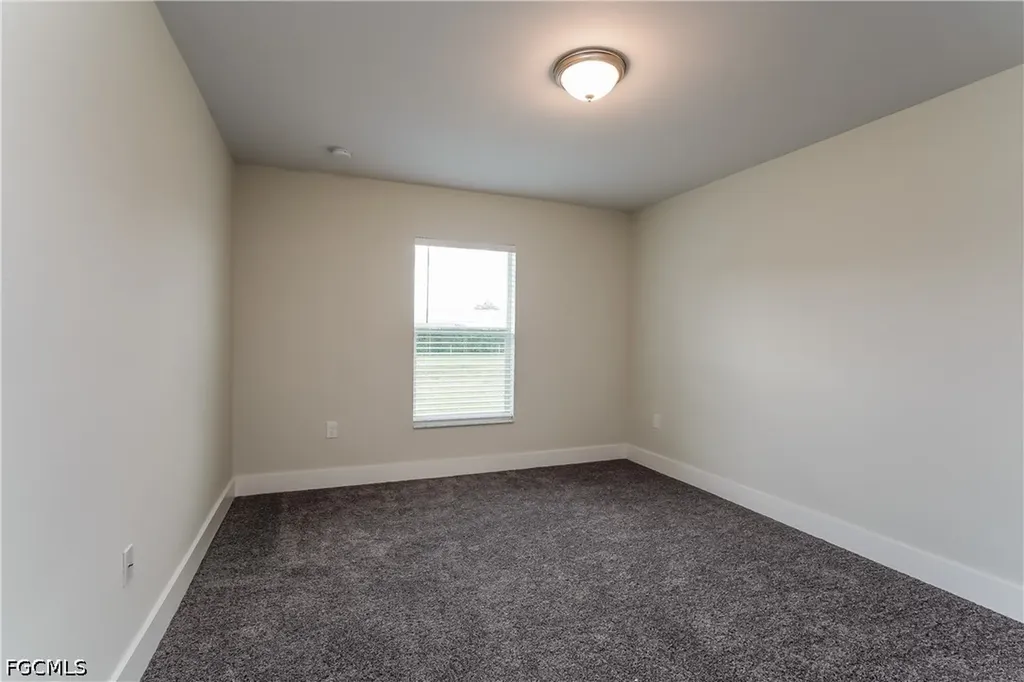 688 Manhattan Street E Lehigh Acres FL 33974
