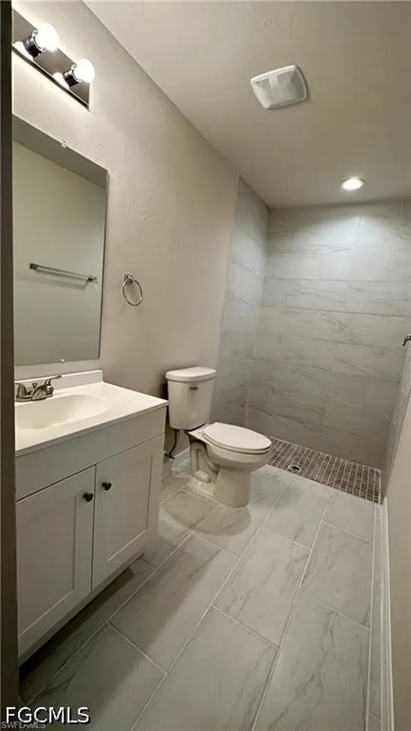 4402 Skyline Boulevard Cape Coral FL 33914