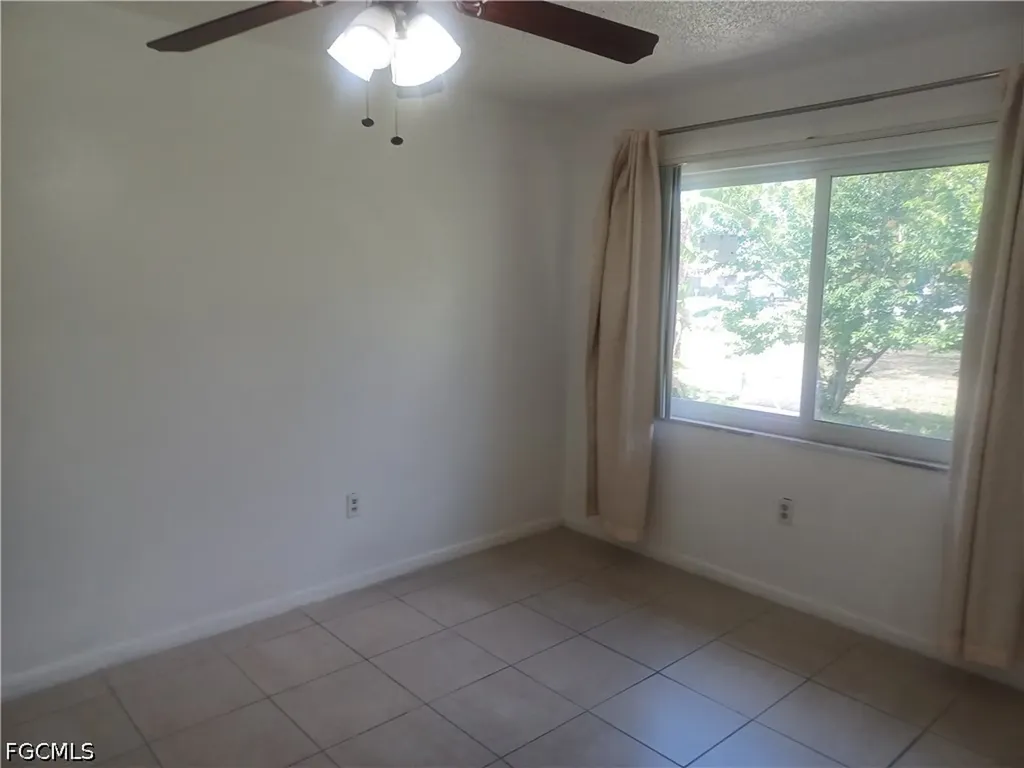 4808 Lucaya Drive Cape Coral FL 33904