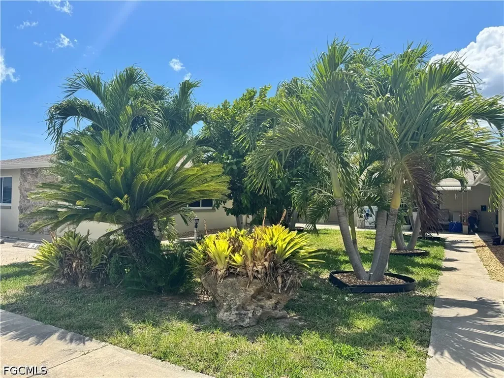 4808 Lucaya Drive Cape Coral FL 33904