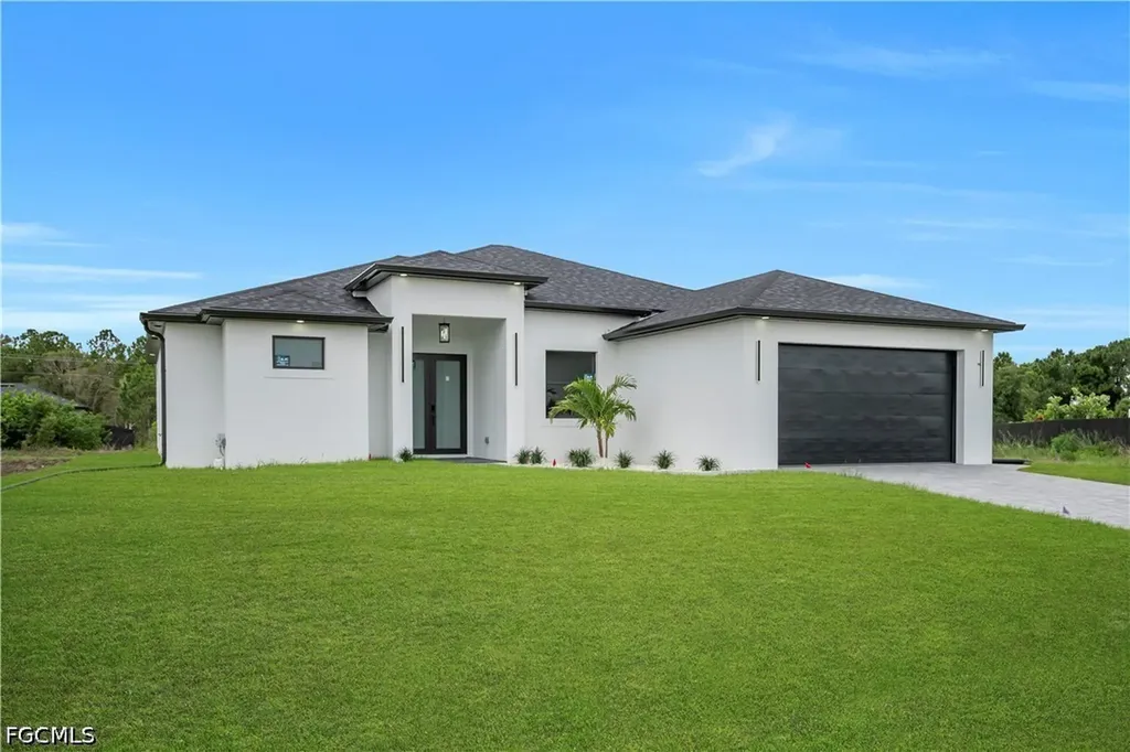 846 Charles Sise Street E Lehigh Acres FL 33974