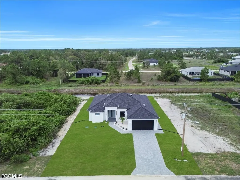 846 Charles Sise Street E Lehigh Acres FL 33974
