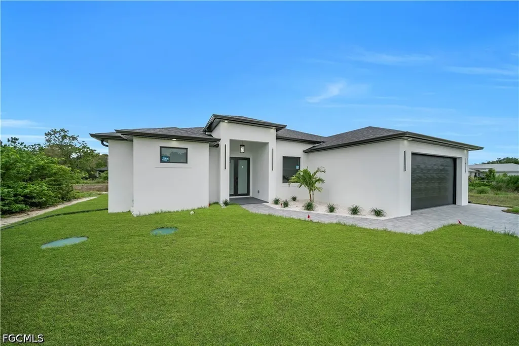 846 Charles Sise Street E Lehigh Acres FL 33974