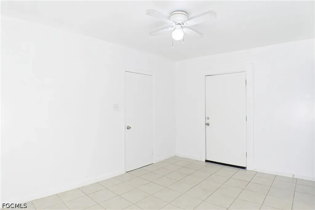 3042 Douglas Avenue Fort Myers FL 33916