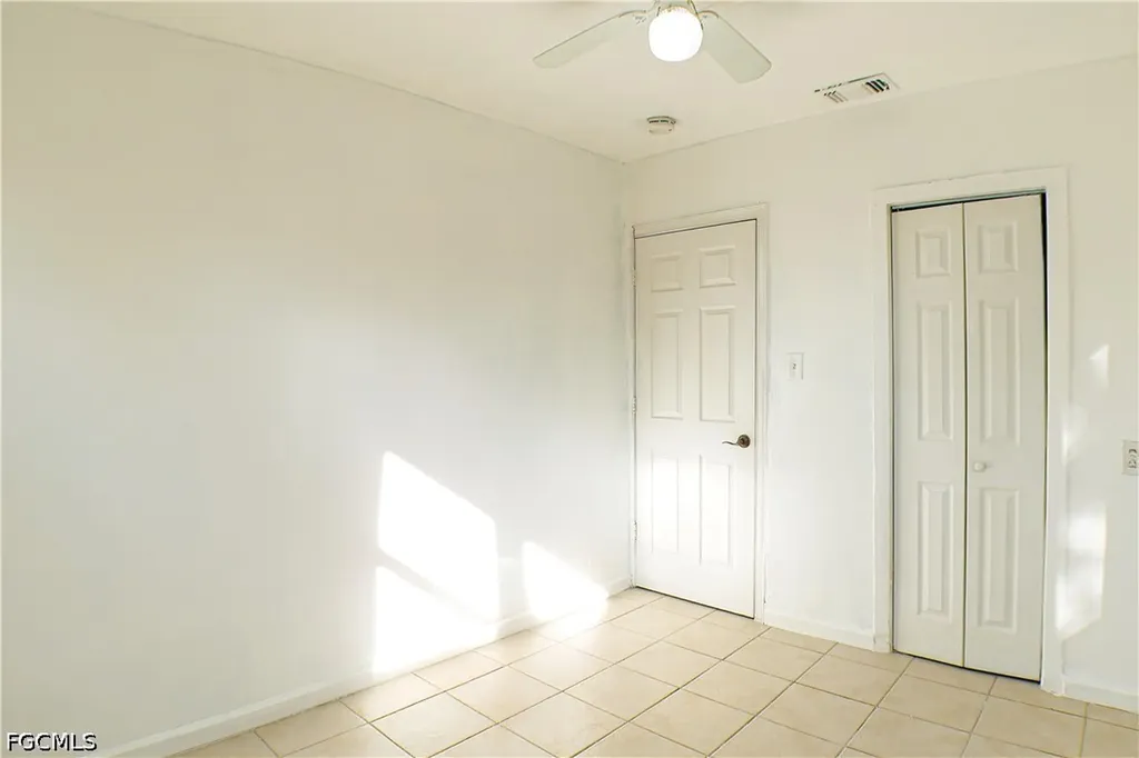 3042 Douglas Avenue Fort Myers FL 33916