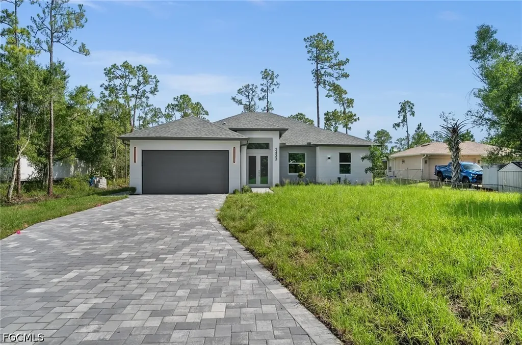 3433 66th Avenue NE Naples FL 34120