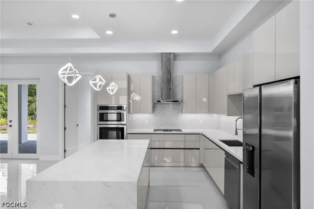 3433 66th Avenue NE Naples FL 34120